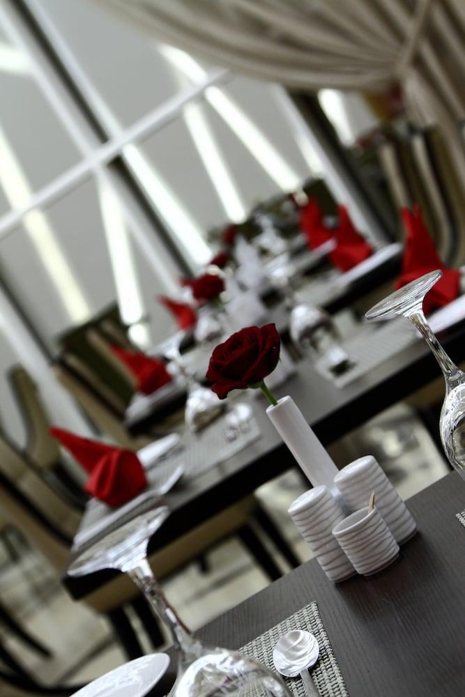 Grand Plaza Hotel - Dhabab Riyad Extérieur photo