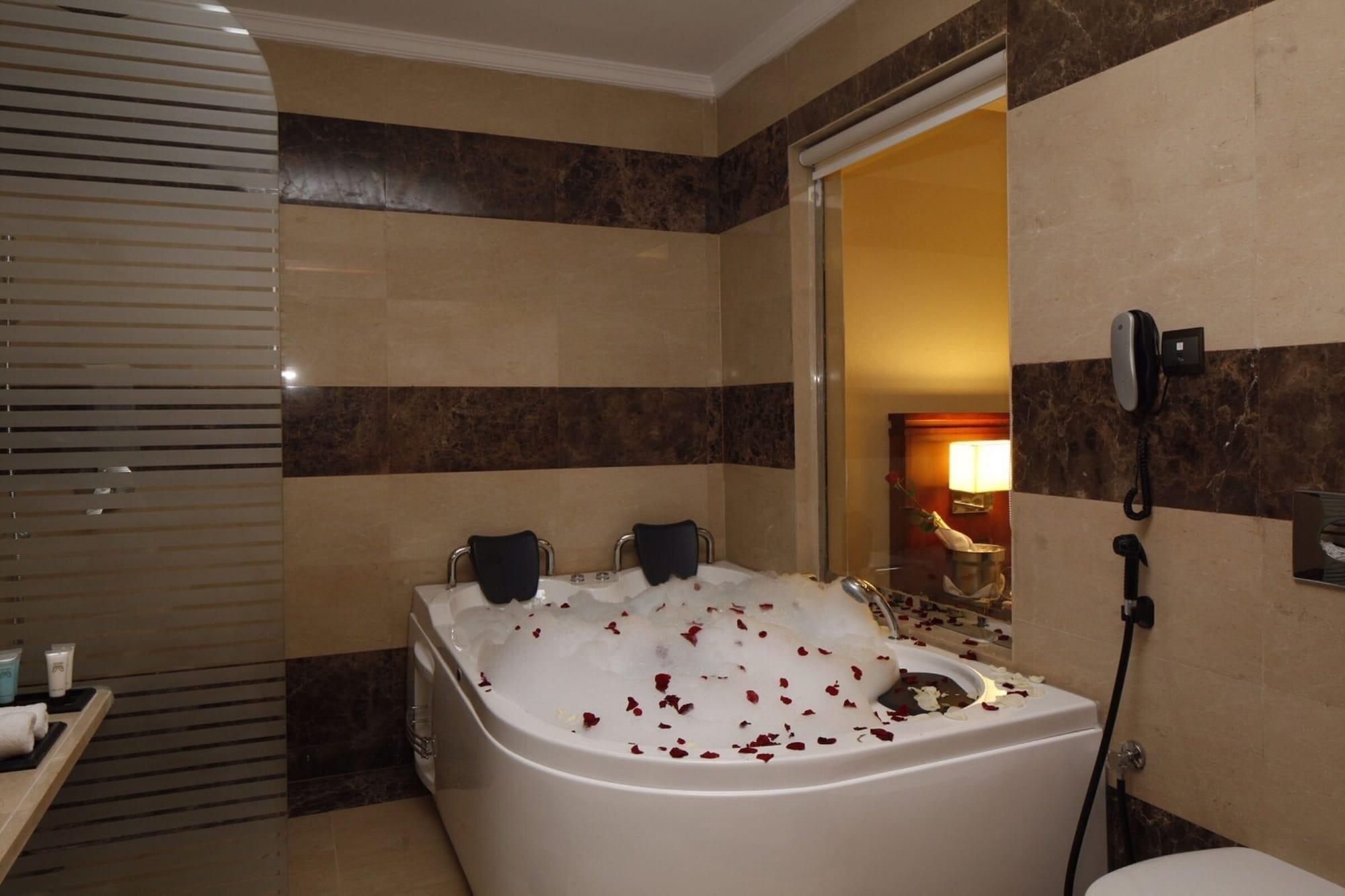 Grand Plaza Hotel - Dhabab Riyad Extérieur photo